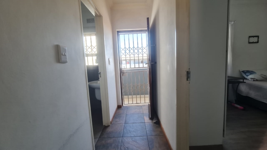 To Let 2 Bedroom Property for Rent in Hagley Western Cape